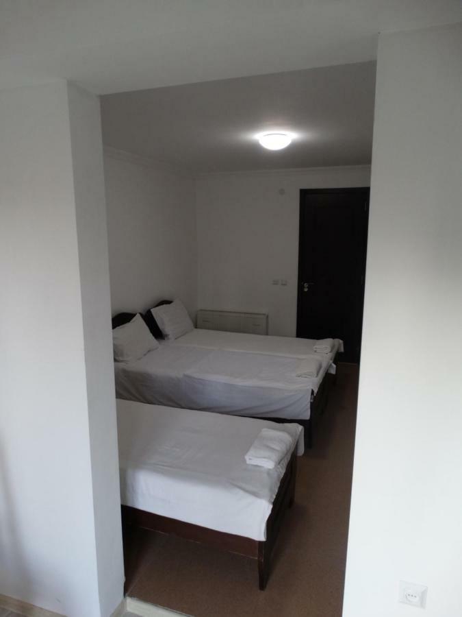 Gulnasi'S Guesthouse Батуми Екстериор снимка
